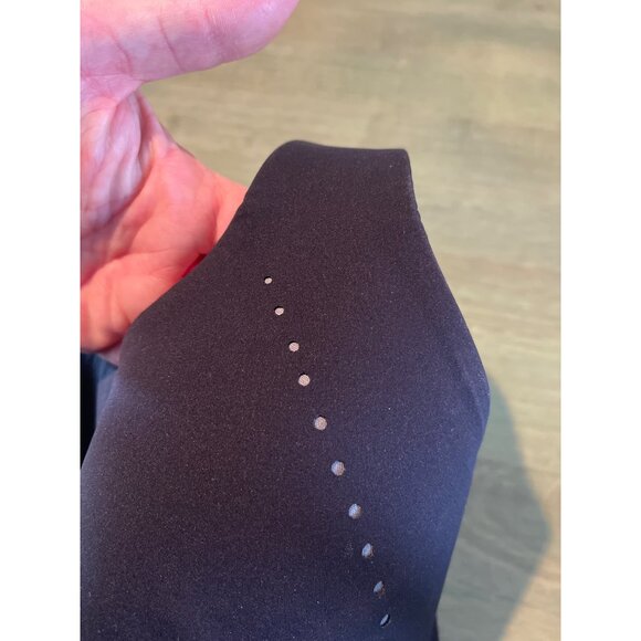 Lululemon Black Medium-Support Bra With Adjustable Racerback Design & Breathable - Picture 6 of 7